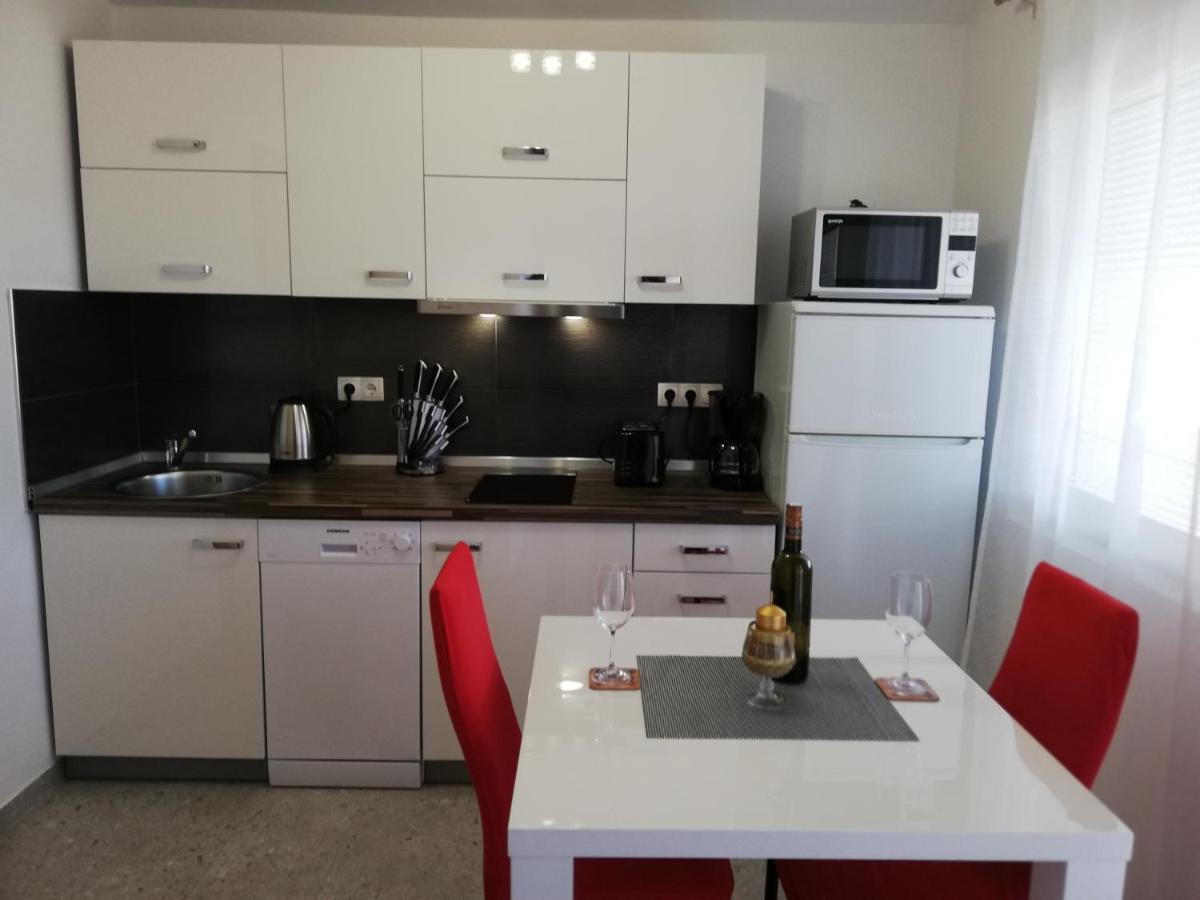 Apartmani Poljanec Vir Bagian luar foto